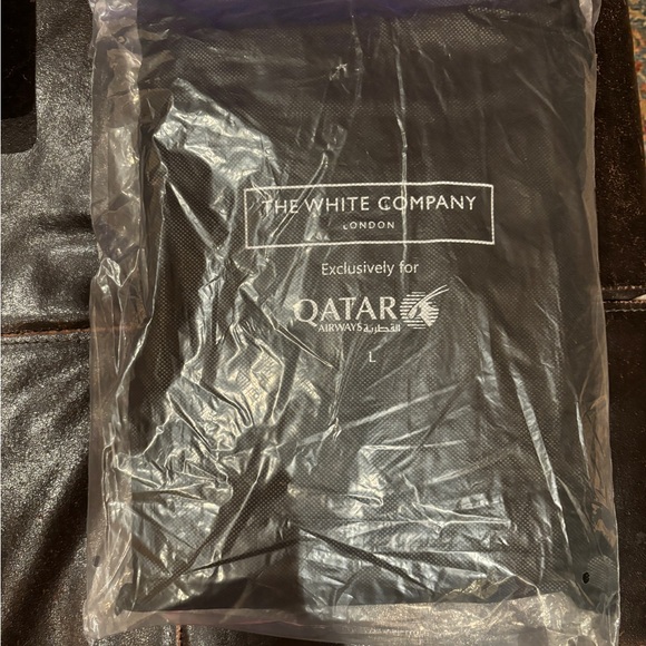 QATAR airways Loungewear set. choose from sizes available - Picture 2 of 2